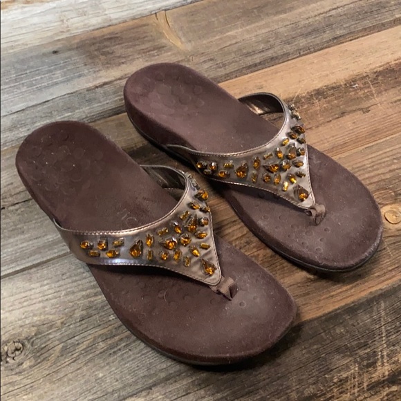 vionic jeweled sandals